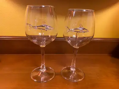 2 PCS Wine Glasses Italian Lead-Free Crystal With Shark Inside, View more