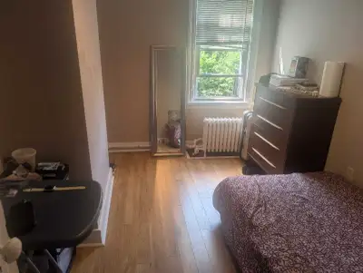 Room located just 1 minute from a bus stop with 5 bus routes. Close to Dalhousie University and down...