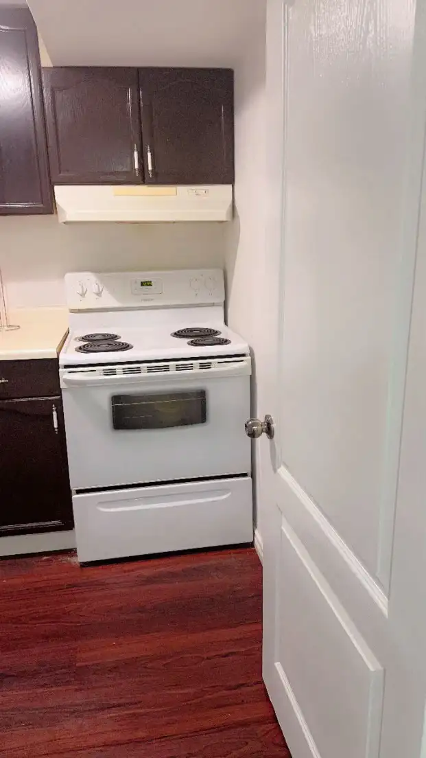 Newly renovated Basement near boardwalk  available for rent in Room Rentals & Roommates in Kitchener / Waterloo - Image 4
