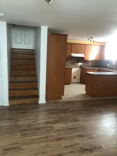 Appartement à louer 3 1/2 LAVAL 1780 30e Rue, Laval, QC Salon, cuisine, salle à manger à air ouverte...