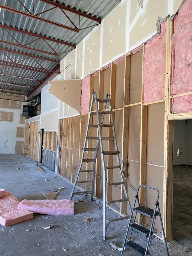 Demolition & Construction Services585559402160465923