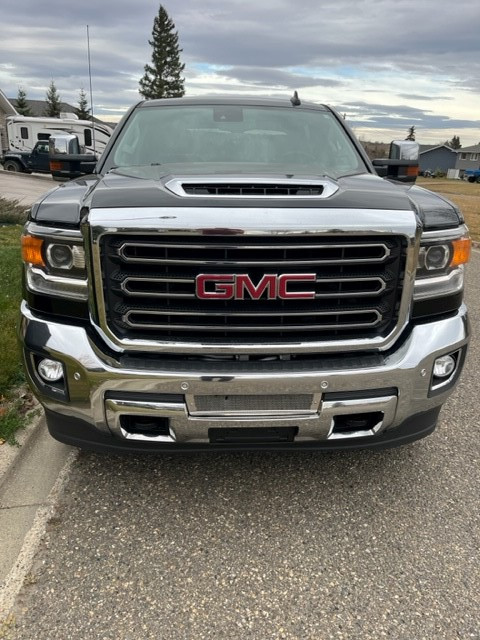 2019 GMC Z71 HD 2500 Duramax Diesel in Cars & Trucks in Dawson Creek