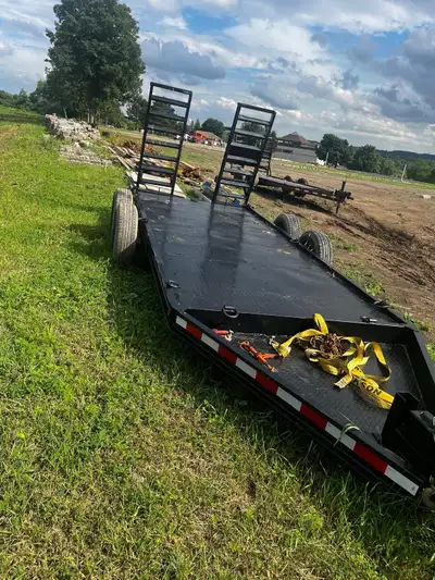 Deck Width: 80 to 82 inches between the fenders. Overall Width: 102 inches (8.5 feet) from the outsi...