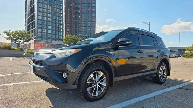 2018 Toyota Hybrid RAV 4 LE WITH SAFETY in Cars & Trucks in Mississauga / Peel Region - Image 3