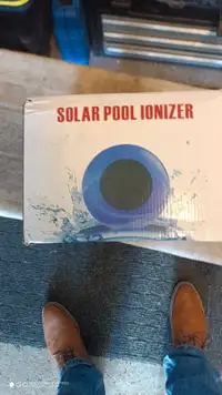 Solar pool ionizer