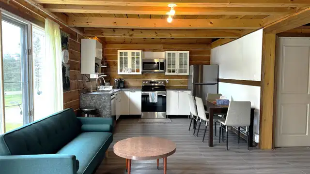 Cottage for rental in Otter Lake QC near Ottawa in Quebec in Canada - Image 3