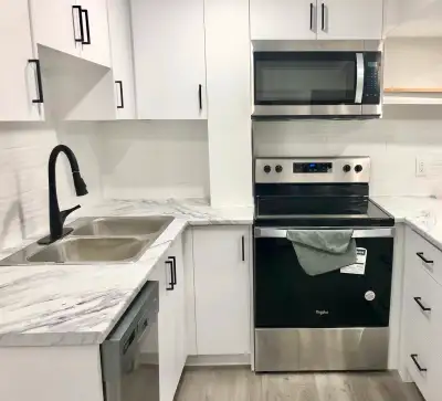 2 Bed + 1 Bath Unit - Lawrence Park