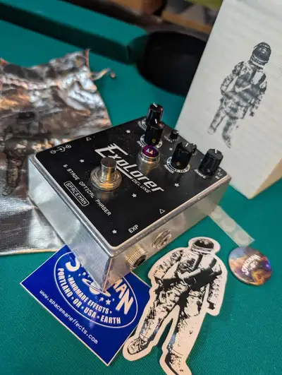 Spaceman Explorer Deluxe 6 stage optical phaser, View more