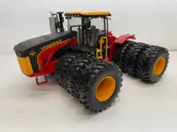 1/32 VERSATILE 550 50TH ANN. *Triples* Farm Toy Tractor