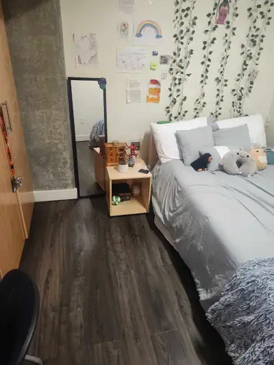 1000$ to sublet One room has been rented! April 2nd is the last day to apply! My roommates and I are...