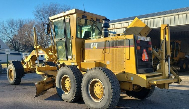 CAT 140H GRADER FOR SALE - CLEAN UNIT! in Heavy Equipment in Oshawa / Durham Region - Image 2