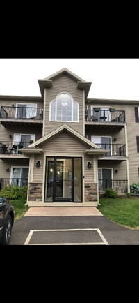 2 bedroom condo available May 1st in Stratford