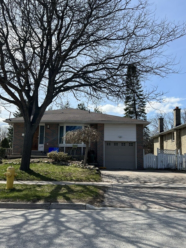 One Room Available. Barrie. Room Rentals & Roommates Barrie Kijiji