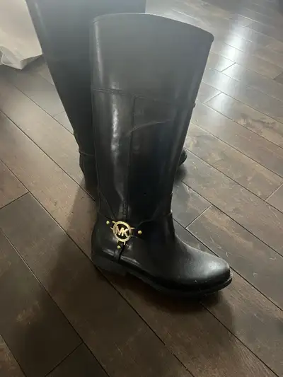 Rain boots, View more