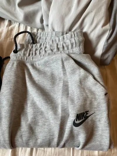 Nike Tech Fleece Jogger's - Girls Medium, View more