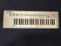 Casiotone CT-350 Keyboard