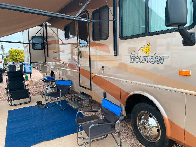 Investment for Luxury Travel in RVs & Motorhomes in Red Deer - Image 2
