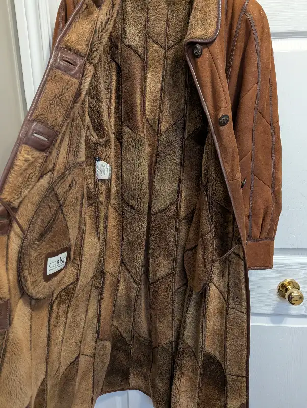 Shearling coat by Christ German leather in Women's - Tops & Outerwear in Kitchener / Waterloo - Image 6