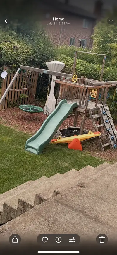 Wood swing set / balançoire en bois, View more