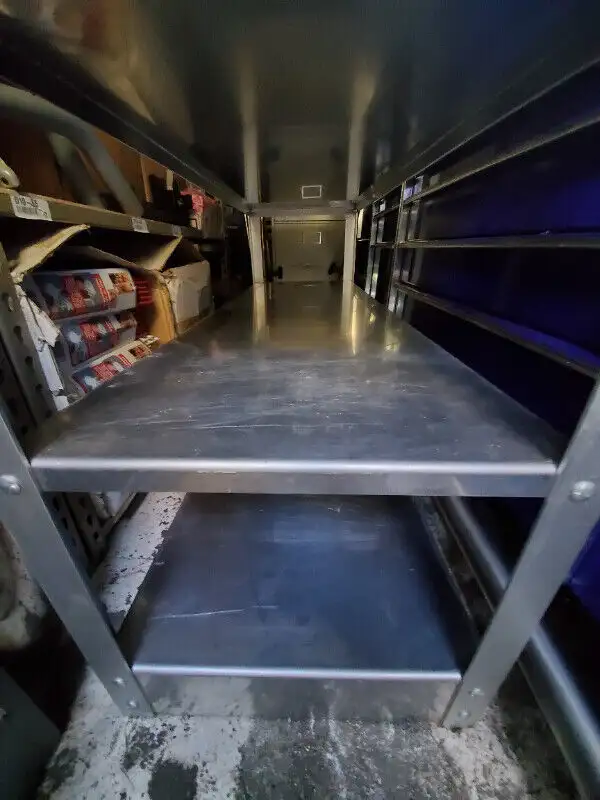 5 Shelves Aluminium Shelve Or Work Table With Storage Shelves in Bookcases & Shelving Units in Windsor Region - Image 7
