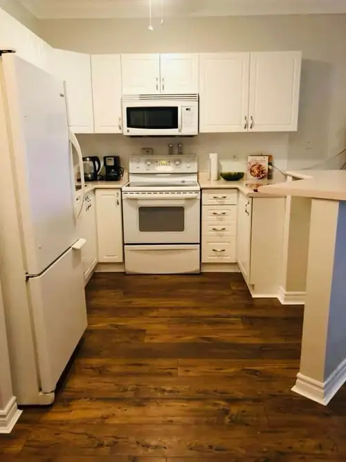 Spacious 1 bedroom/1 bath condo Unit is located on the main level in low rise ( quiet, older profess...