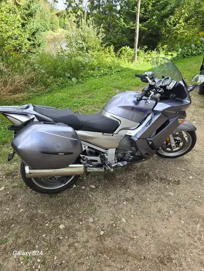 https://en.wikipedia.org/wiki/Yamaha_FJR1300