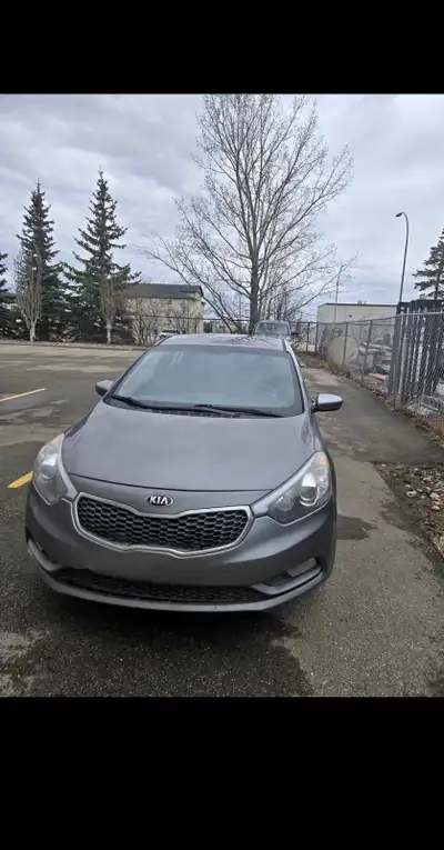 -2015 Kia Forte LX 1.8L -Manual Transmission -197,000KM -Strong engine and transmission -Clutch was...