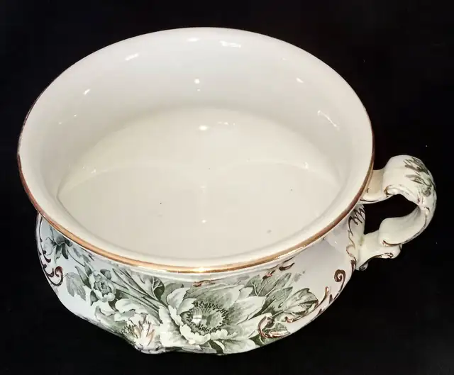 Fine Antique Semi-China Dunn Bennett Excelsior Peony Chamber Pot in Arts & Collectibles in London - Image 11