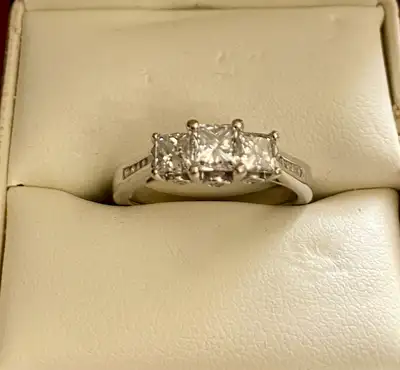 NEW PRICE! BEAUTIFUL DIAMOND ENGAGEMENT RING 1.12Kt, 14Kt!, View more