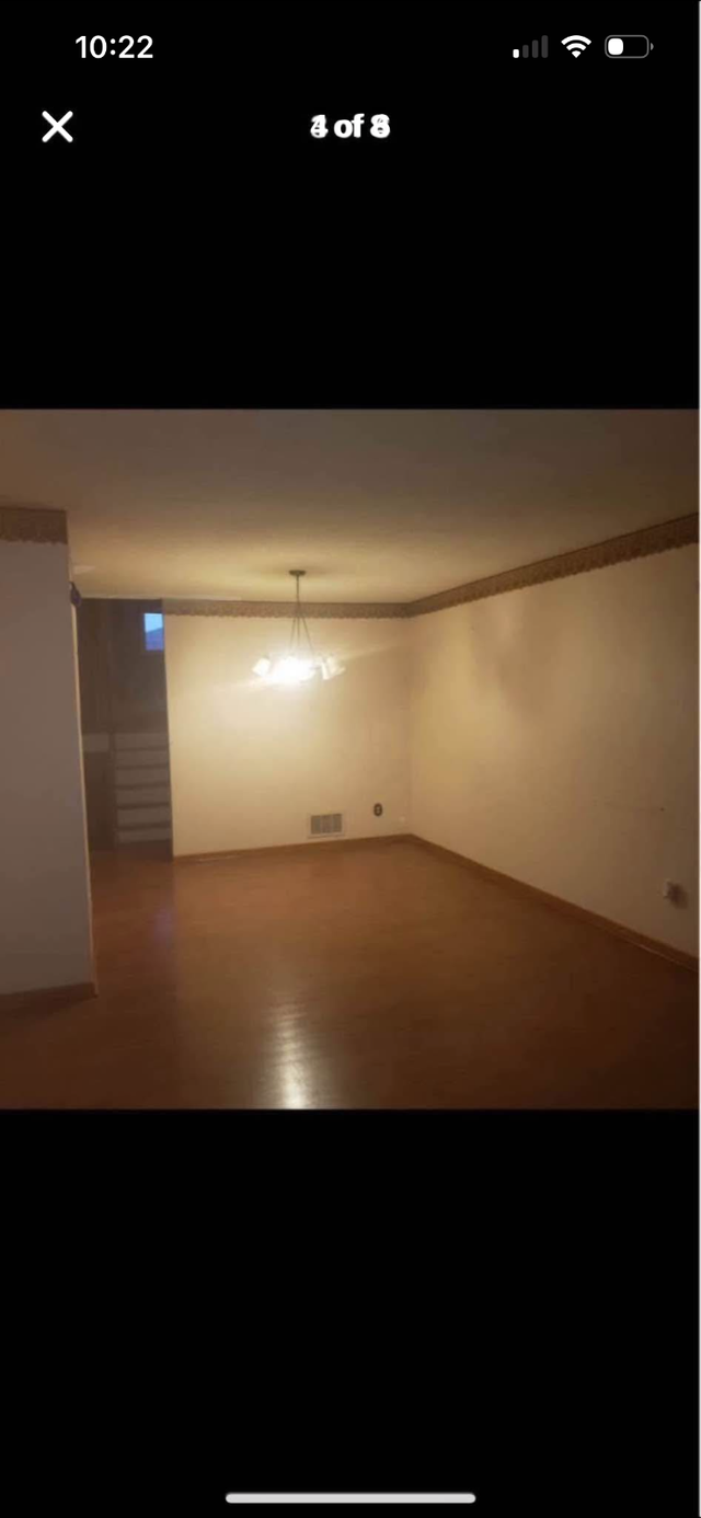 3 bedroom upper level house 1 washroom balcony Brampton asap