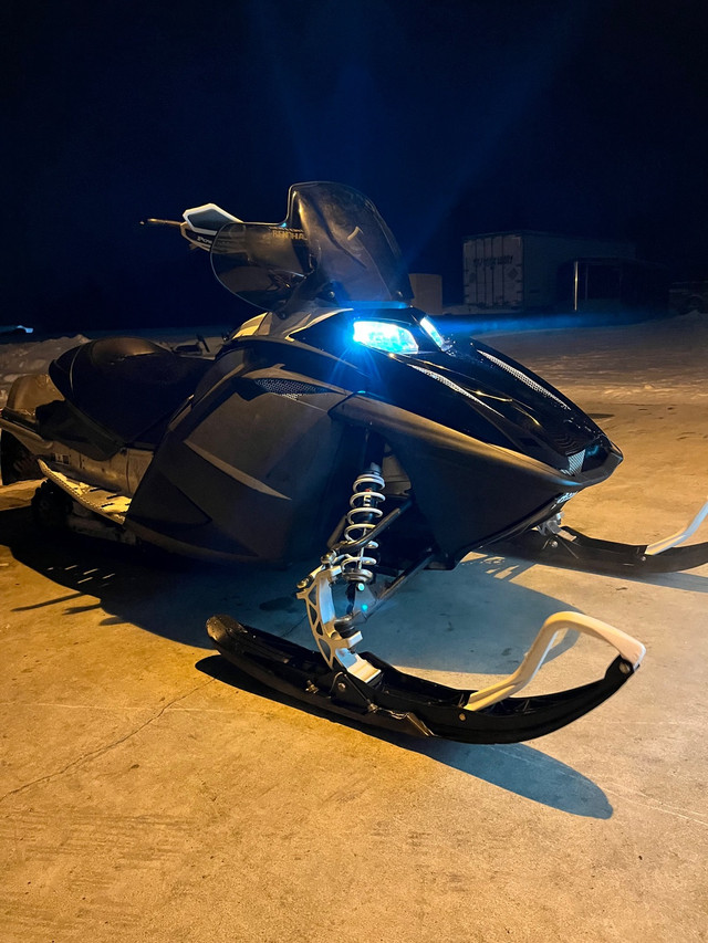 Mxz 800 Adrenaline  in Snowmobiles in La Ronge - Image 3