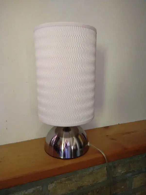 Metal Lamp with Shade in Indoor Lighting & Fans in Barrie - Image 3