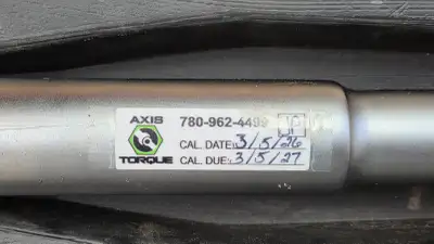 New ratchet kit just installed. Wrench was just re-calibrated and re-certified. Ready for work.