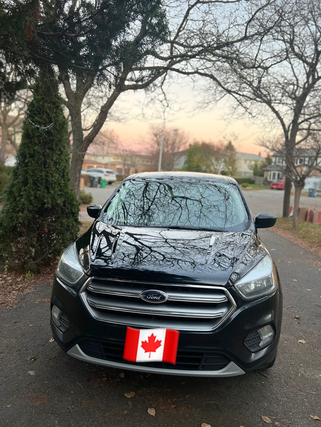 Ford escape  in Cars & Trucks in City of Halifax - Image 2