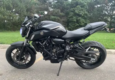 2020 Yamaha Mt-07 in Matte Raven Black with ABS brakes in excellent condition , needs nothing for sa...