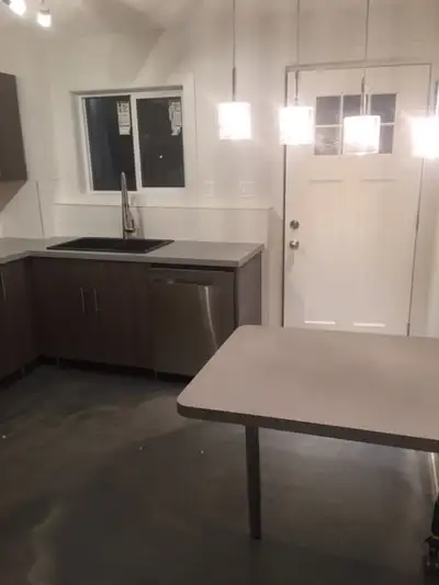 Newly renovated and soundproofed Bachelor suite in Winston Heights with everything included (electri...