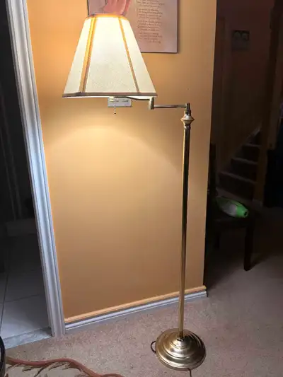 Vintage/Traditional Floor Lamp, View more