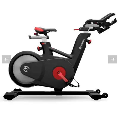**REDUCED** Life fitness Ic5 spin bike, View more