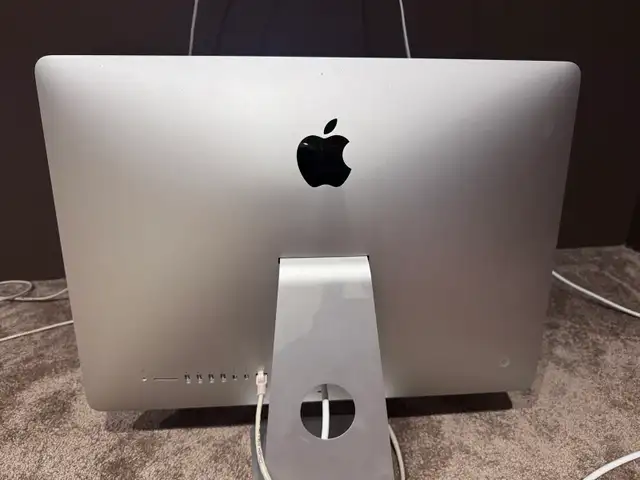 iMac 21.5” (2015)507198798887004162