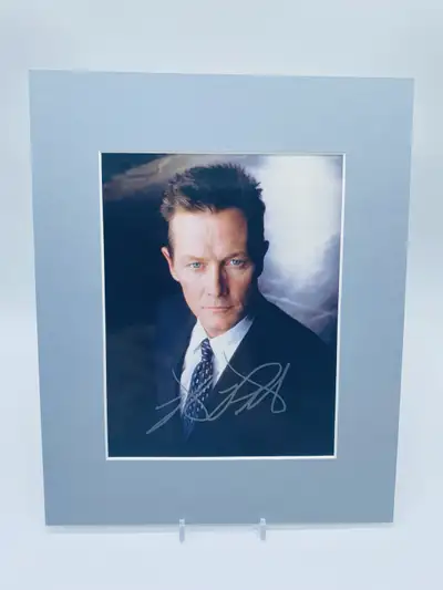 Robert Patrick (Actor) Signed 5x7 Photo - Matted to 8x10 - ready to be framed and hung If ad is stil...