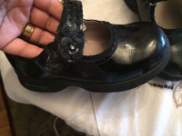 Stride Rite Black Shoes (size 9) with an extreme Comfort  System
