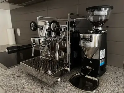 Rocket Mozzafiato Type V & Mazzer Mini A V2, View more