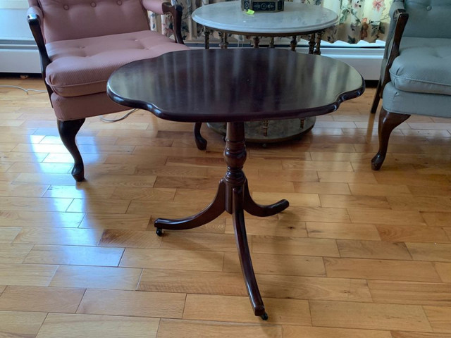 Vintage Bombay Co. Wooden Pedestel Clover Side Table w/ Wheels in Other Tables in Bedford