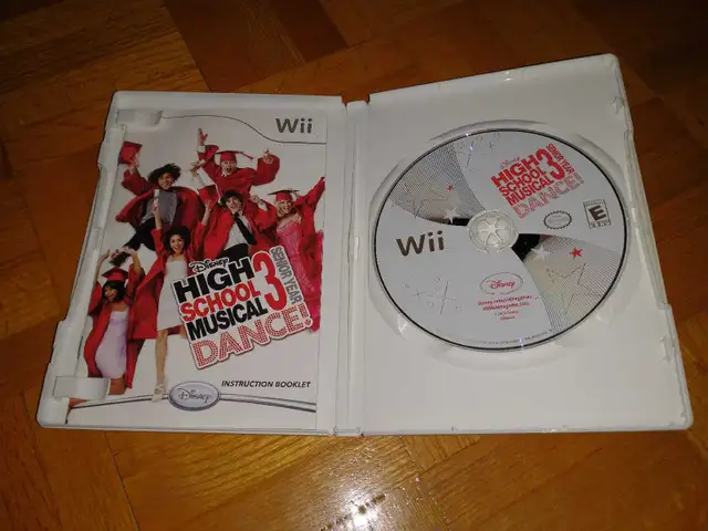 Wii High school musical 3 in Nintendo Wii in Laval / North Shore - Image 4