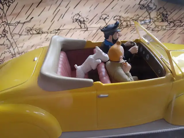 LIVRAISON GRATUIT VOITURE DE COLLECTION TINTIN LA LINCOLN ZEPHYR in Arts & Collectibles in City of Montréal - Image 4