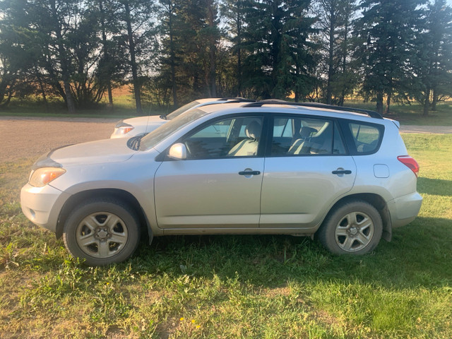 2007 Rav 4 LE in Cars & Trucks in Strathcona County - Image 2