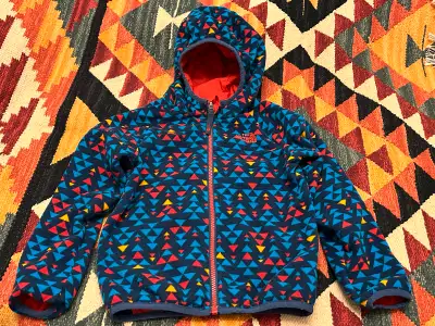 The North Face jacket for kids size 5 Y Reversible Jacket Great Condition Firm on price