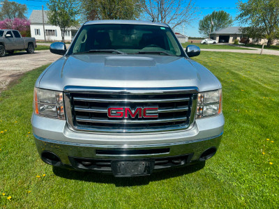 2012 GMC Sierra 1500 4x4 $2500 firm price phone calls only