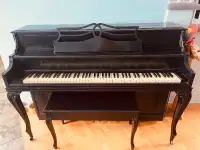 À DONNER  Piano antique