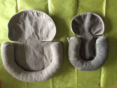 (2) APPUIS-TETE (FLAMBANT NEUFS) POUR NOUVEAU-NÉ, View more